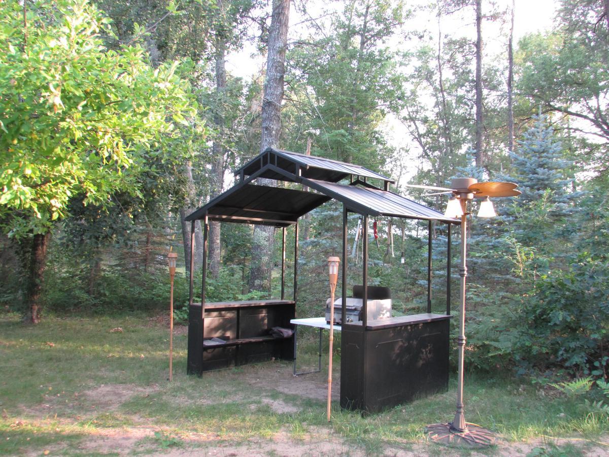 Best Bear Lodge & Campground Irons Екстер'єр фото